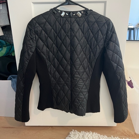 Brand new White House Black Market Black Quilted Blazer size XS - Picture 2 of 8